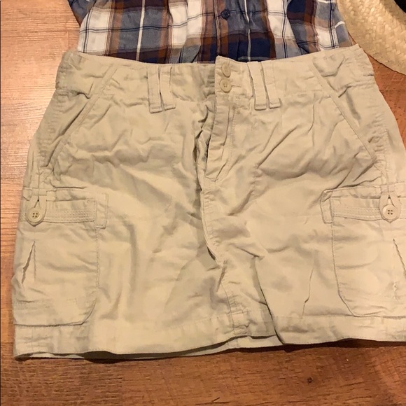Old Navy light weight corduroy khaki color skirt 8 - Picture 3 of 3